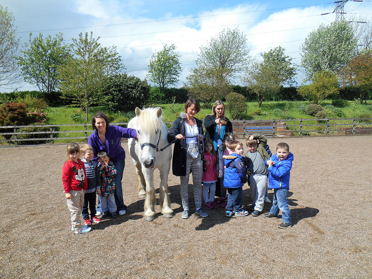 Beanstalk Nursery Visit Dughall Their Sponsor Pony.